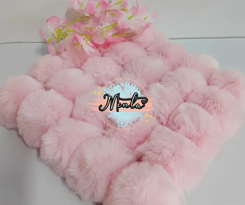 Pompones Peluditos 6cms