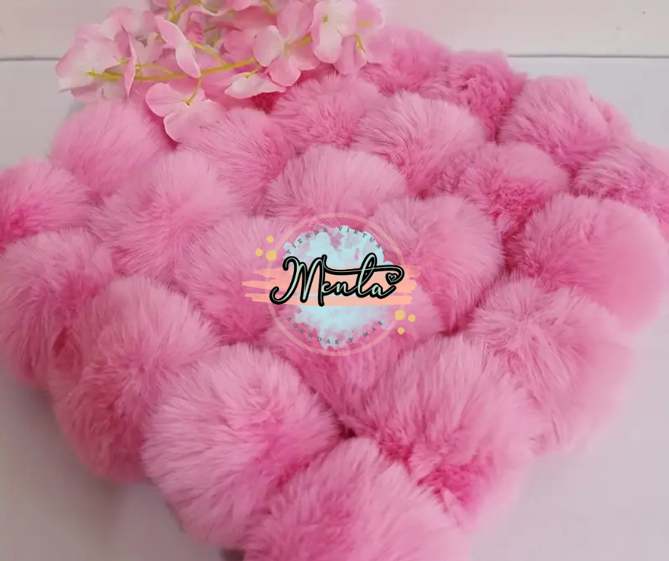 Pompones Peluditos 6cms